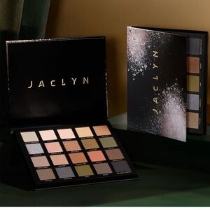 Jaclyn Cosmetics LUXE LEGACY Eyeshadow Palette